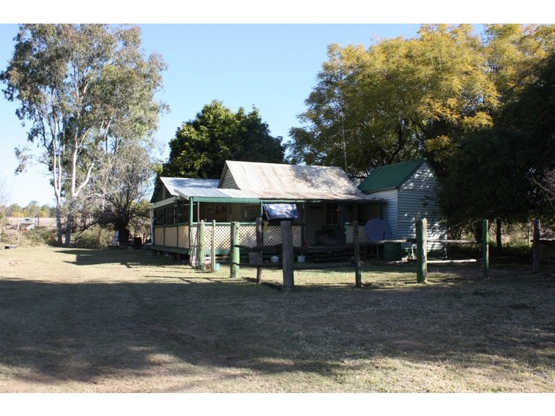 6 Lidstone, Emerald QLD 4720