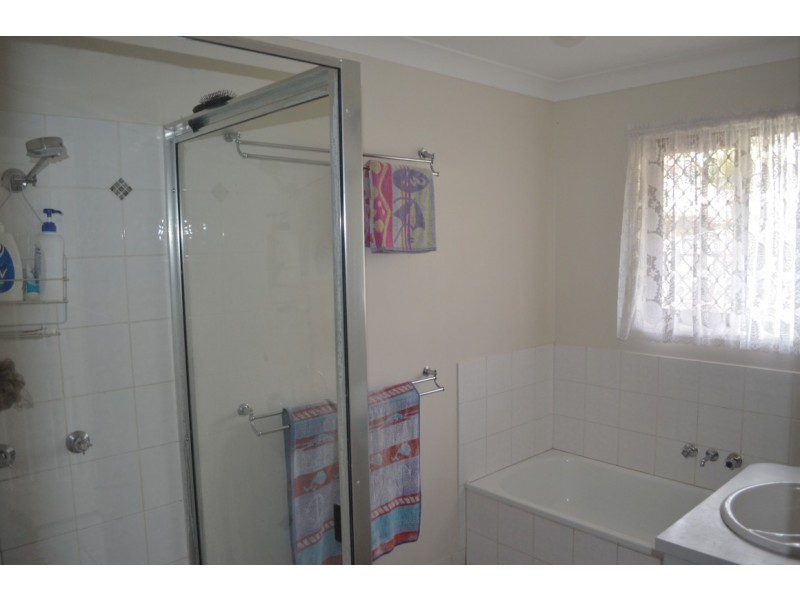 3 Crystal Court, Emerald QLD 4720