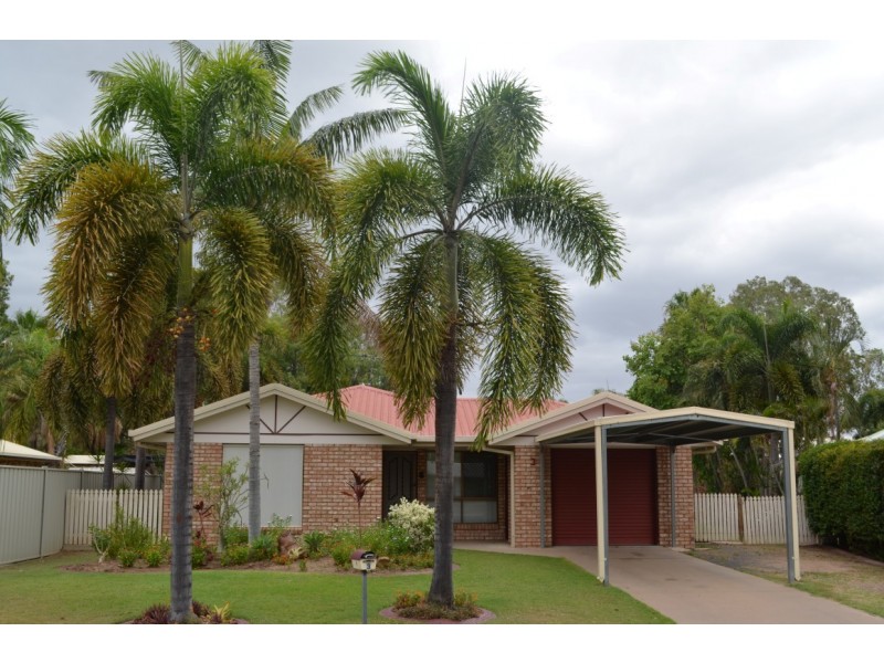 3 Crystal Court, Emerald QLD 4720