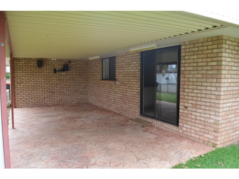 3 Crystal Court, Emerald QLD 4720