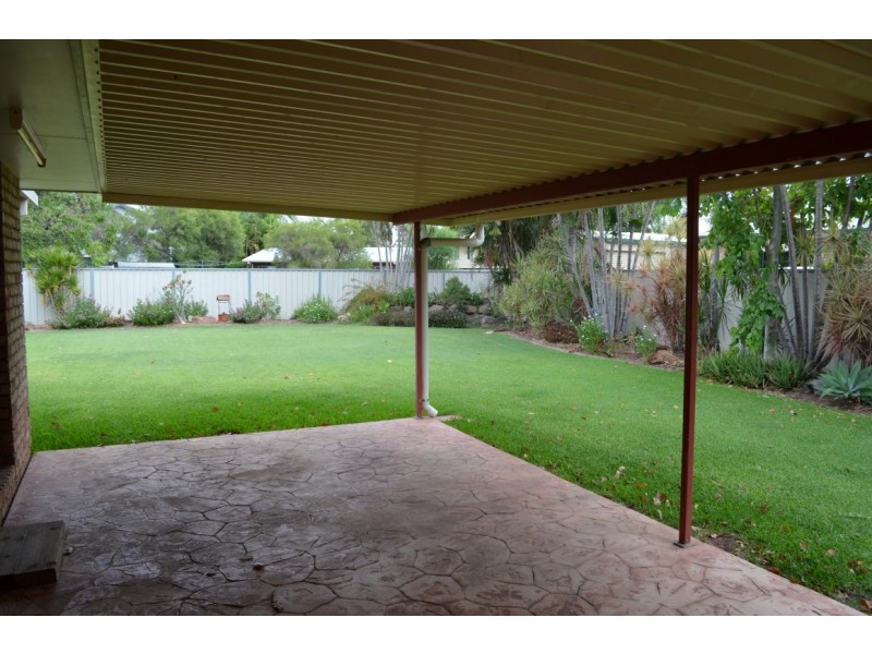 3 Crystal Court, Emerald QLD 4720