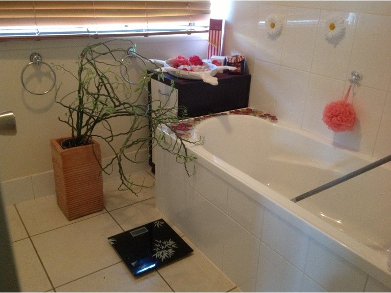 34 Mayfair Dr, Emerald QLD 4720