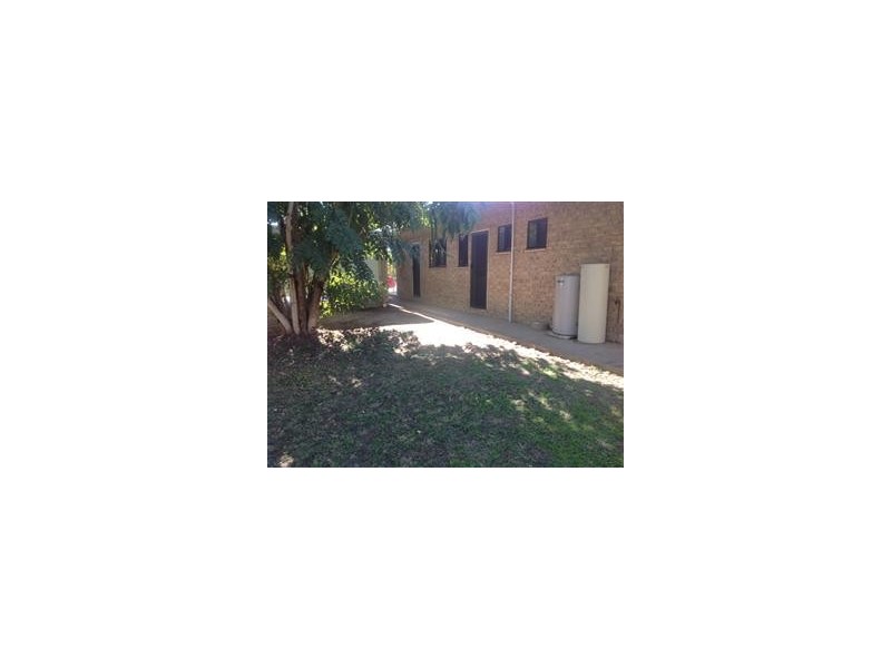 27 Martin Place, Emerald QLD 4720