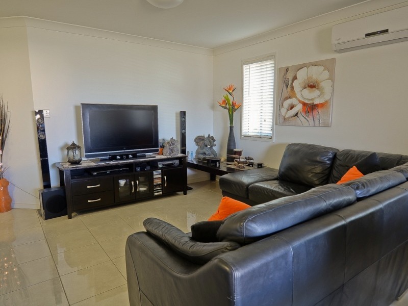 30 Newman Dr, Emerald QLD 4720