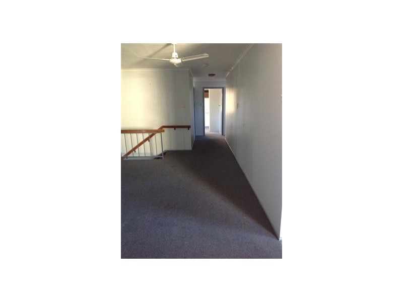 1 Dearden Place, Emerald QLD 4720