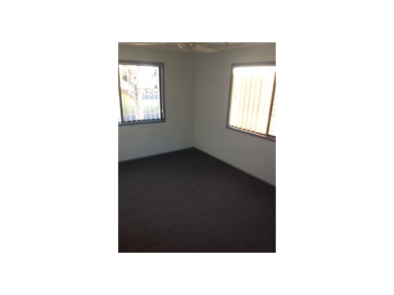 1 Dearden Place, Emerald QLD 4720