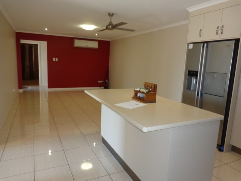 11b Brokenwood St, Emerald QLD 4720
