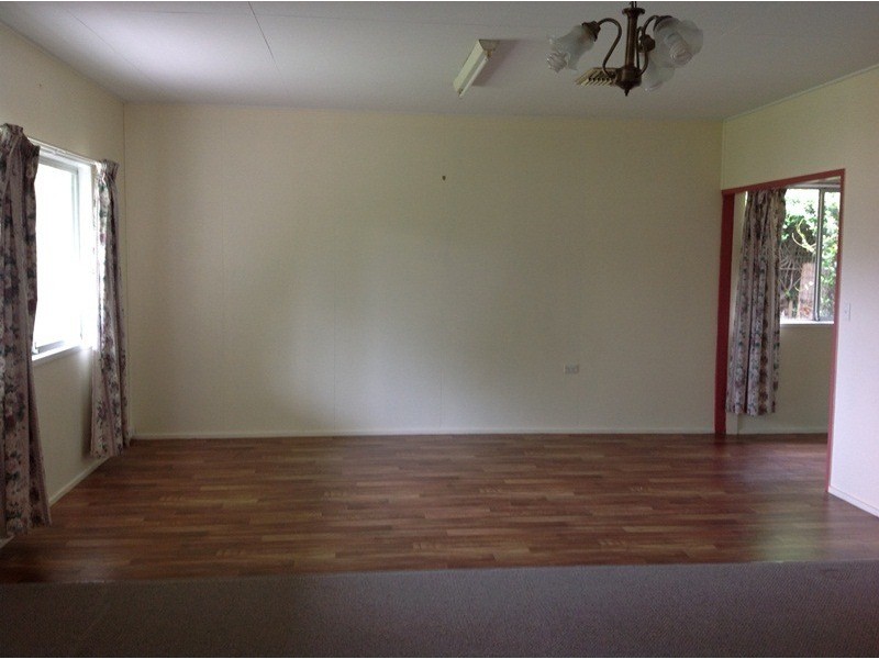 21 Dundas Street, Emerald QLD 4720