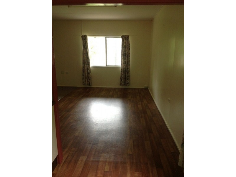 21 Dundas Street, Emerald QLD 4720