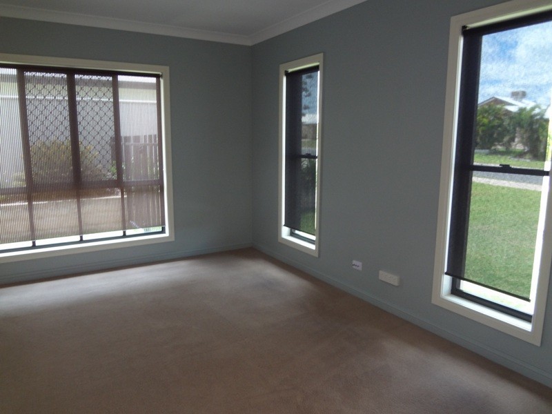 11 Saville Street, Emerald QLD 4720