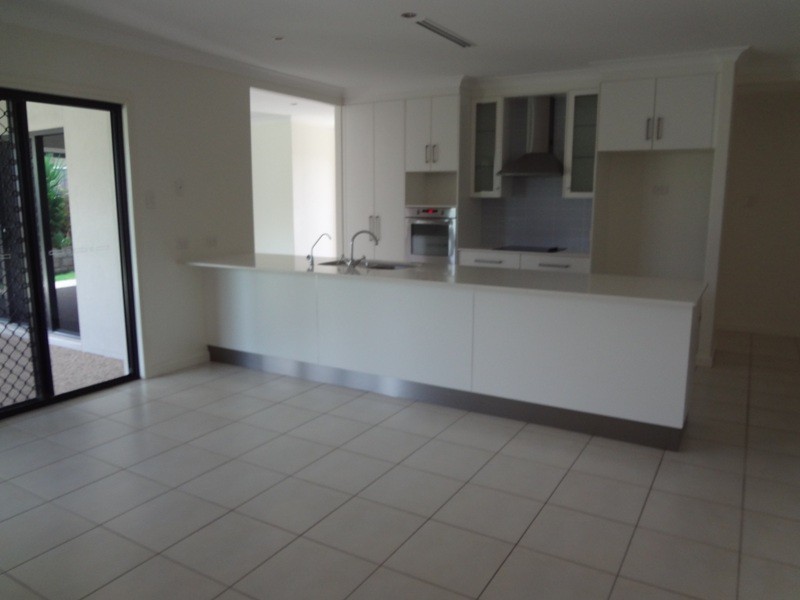 11 Saville Street, Emerald QLD 4720