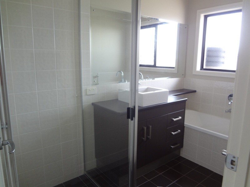 11 Saville Street, Emerald QLD 4720