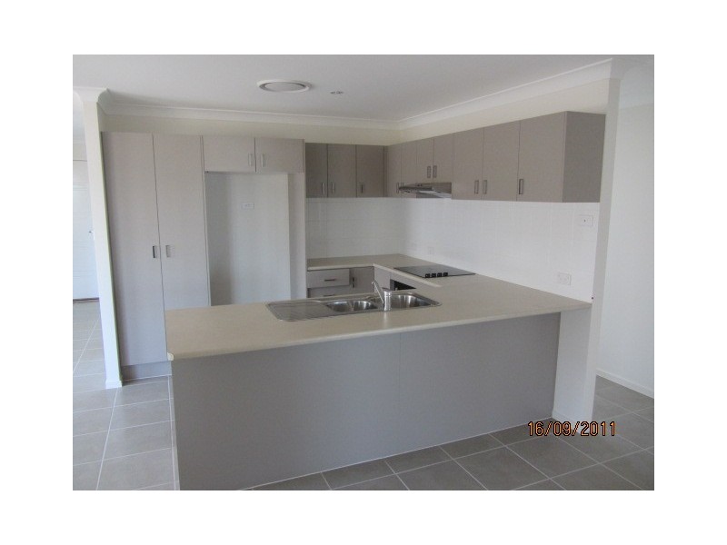 8 Lightening, Emerald QLD 4720