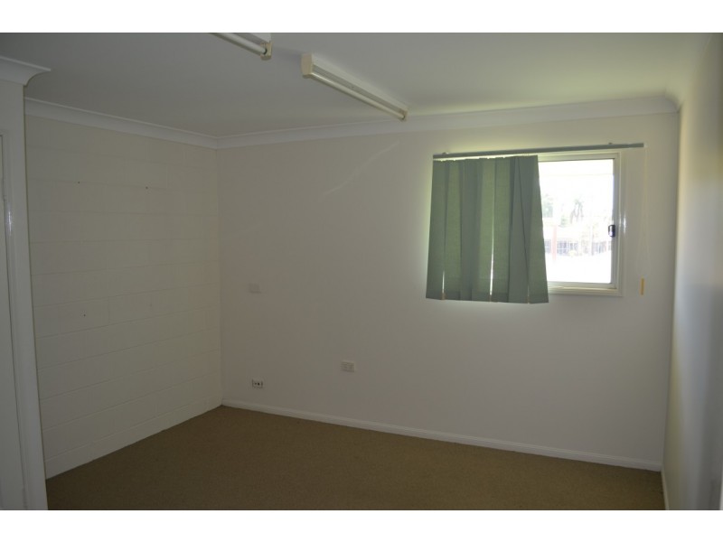 65 Hospital Road, Emerald QLD 4720