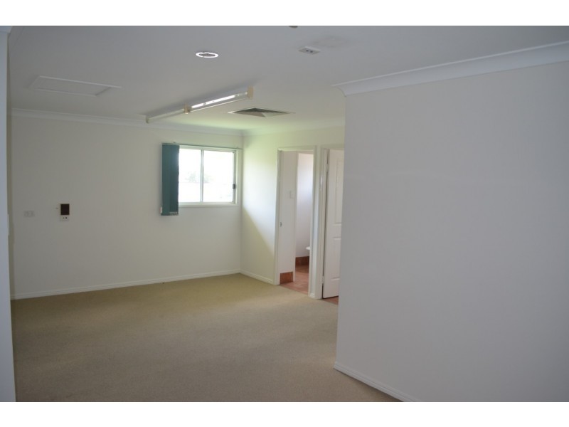 65 Hospital Road, Emerald QLD 4720