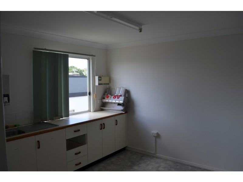 65 Hospital Road, Emerald QLD 4720