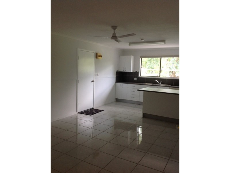 2/45 Baker St, Emerald QLD 4720