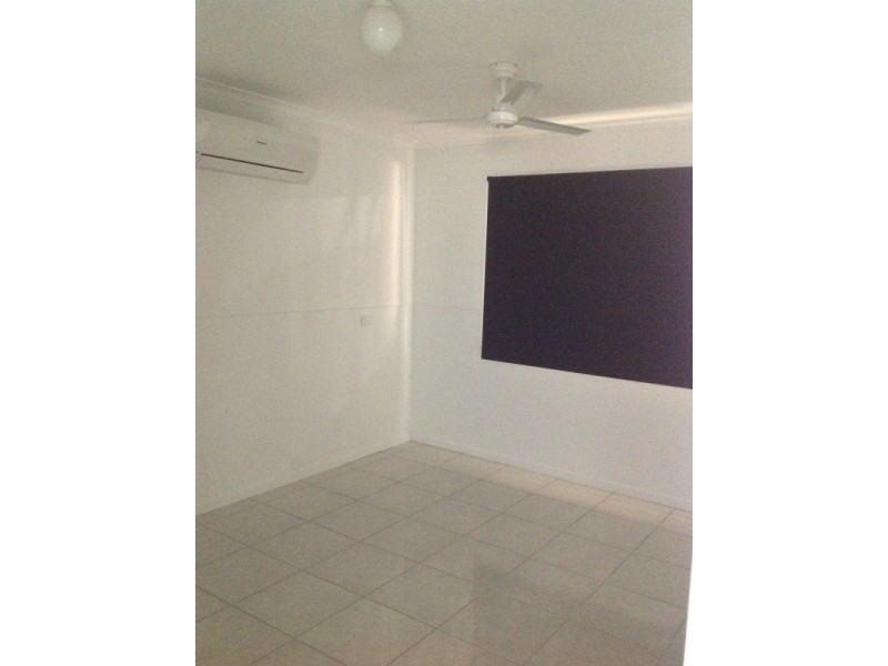 2/45 Baker St, Emerald QLD 4720