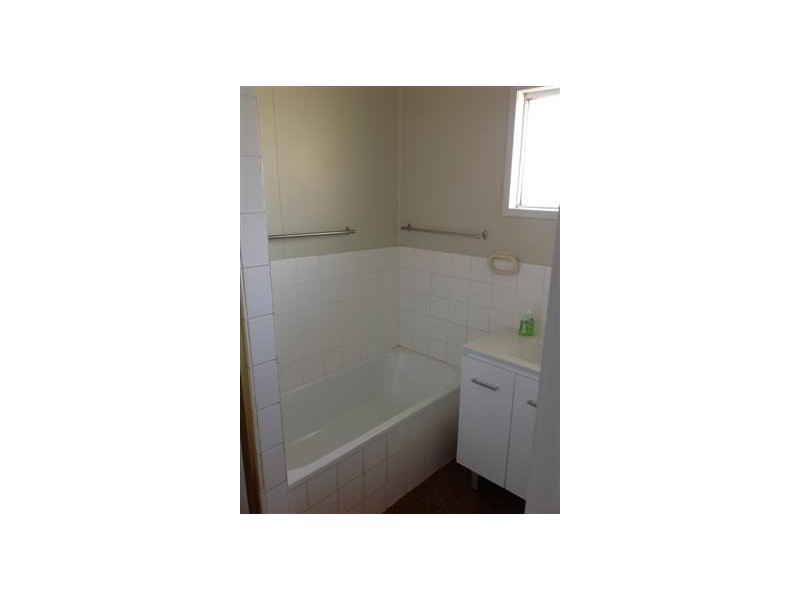 16 Sunflower Place, Emerald QLD 4720