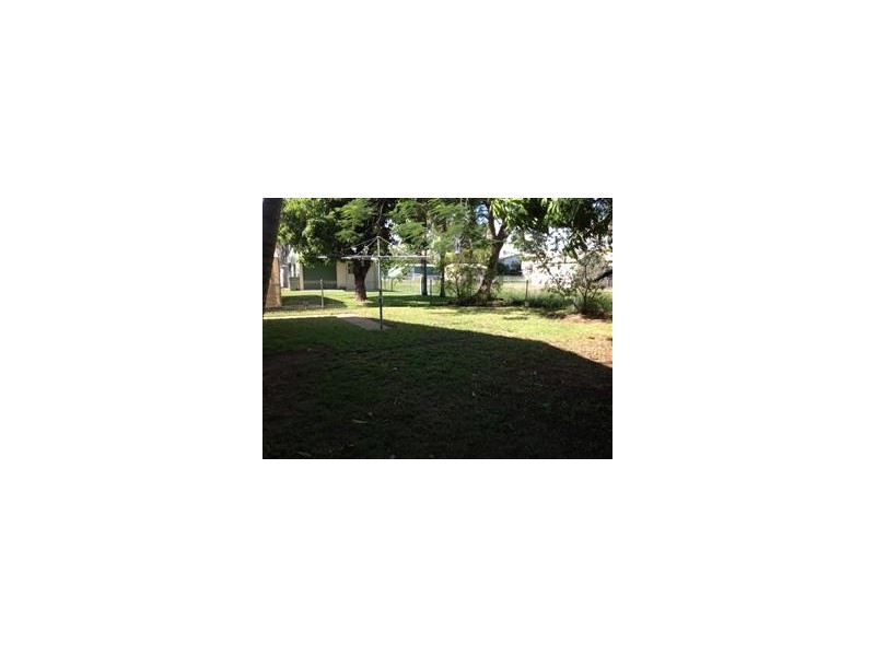 16 Sunflower Place, Emerald QLD 4720