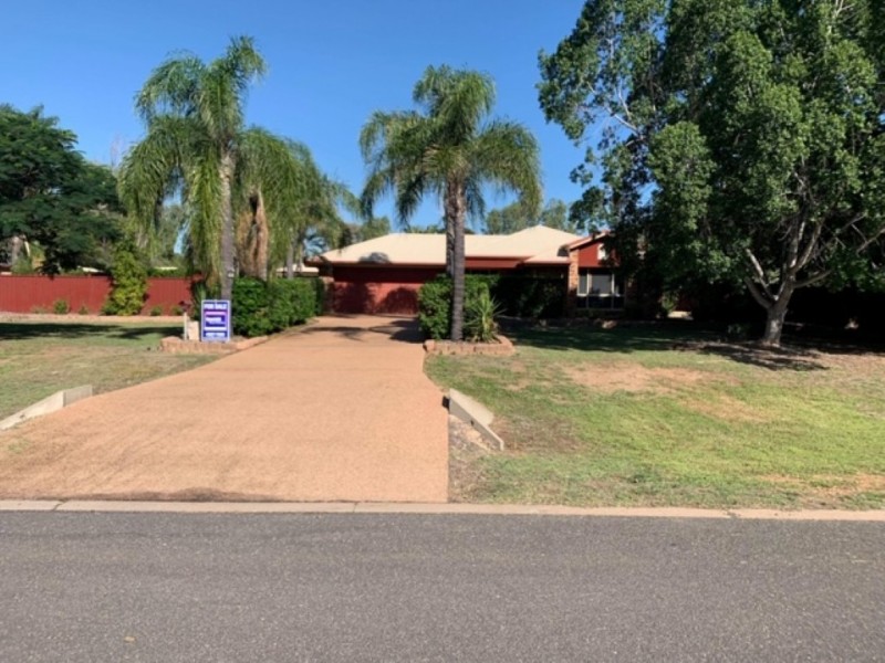 10 Coaker Drive, Emerald QLD 4720