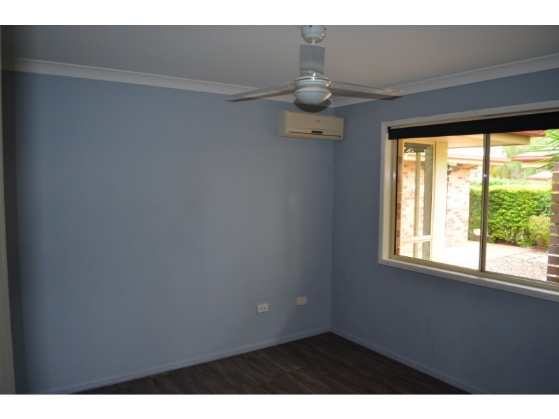 10 Coaker Drive, Emerald QLD 4720