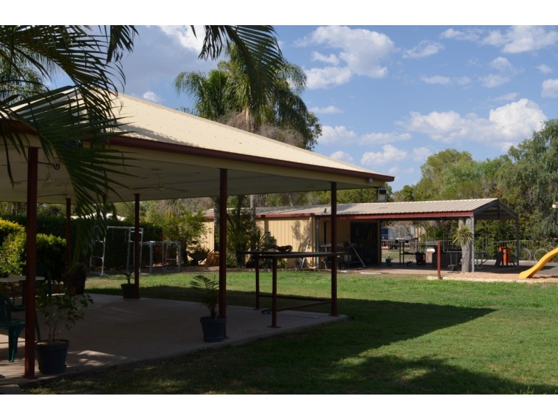 10 Coaker Drive, Emerald QLD 4720