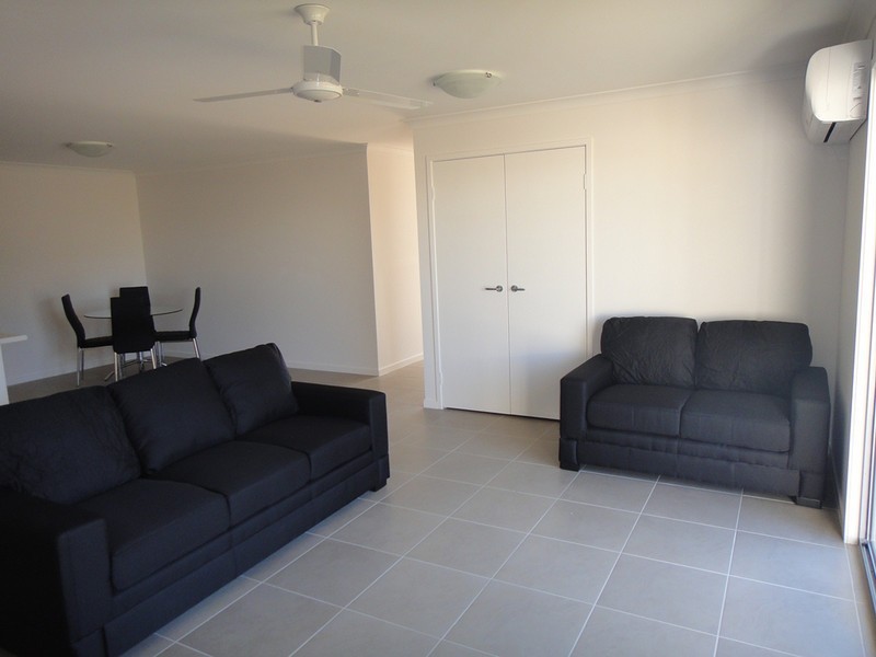 1/12  Eagle St, Emerald QLD 4720