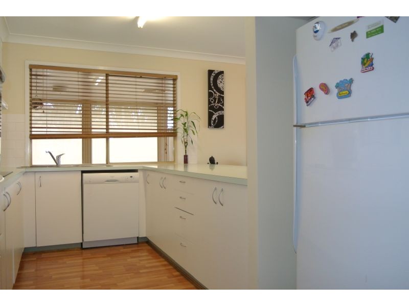 5 Sping Grove, Emerald QLD 4720