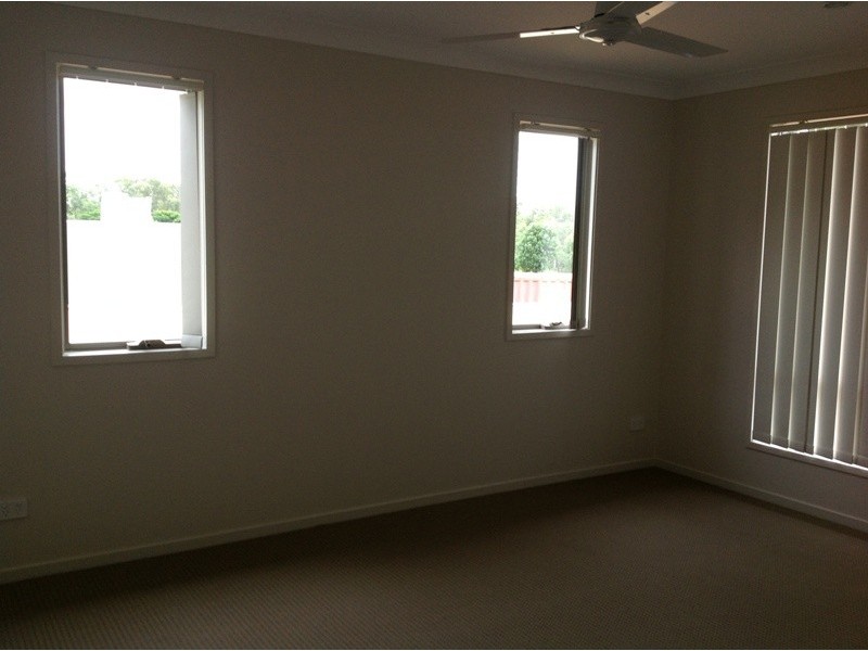 7 Ivers Pl, Emerald QLD 4720