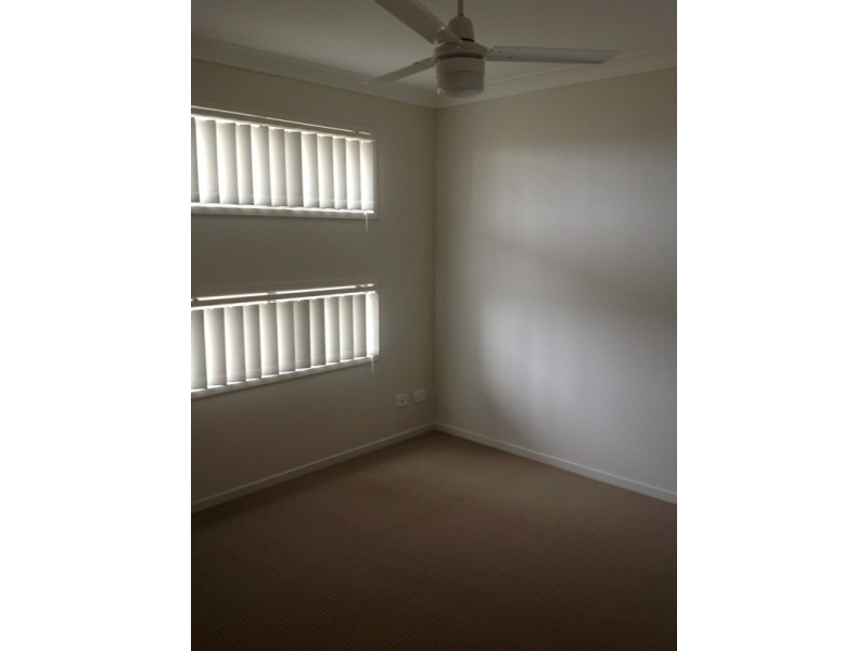 7 Ivers Pl, Emerald QLD 4720