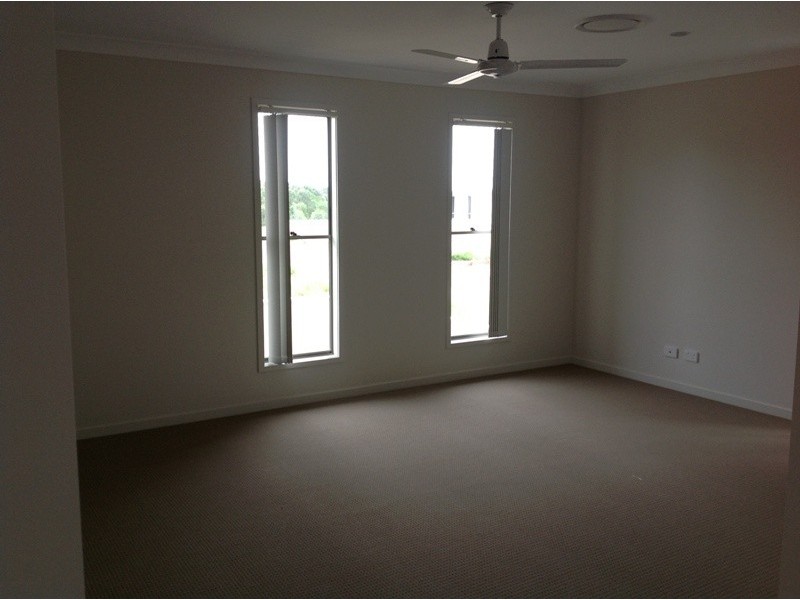 7 Ivers Pl, Emerald QLD 4720