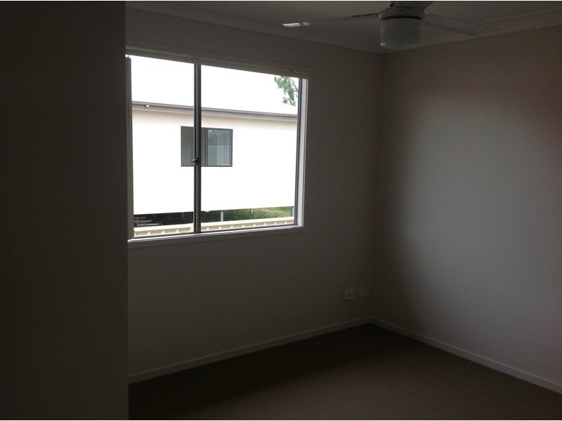 7 Ivers Pl, Emerald QLD 4720