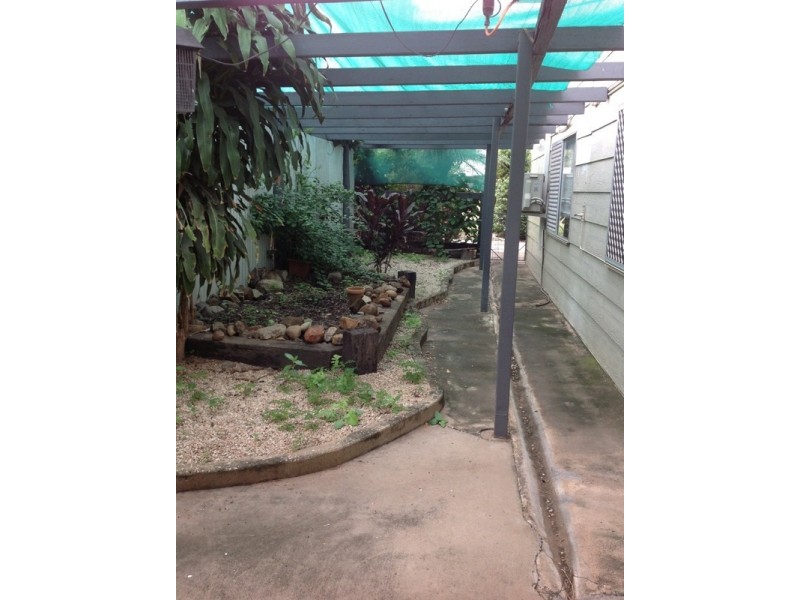 27  Egan, Emerald QLD 4720