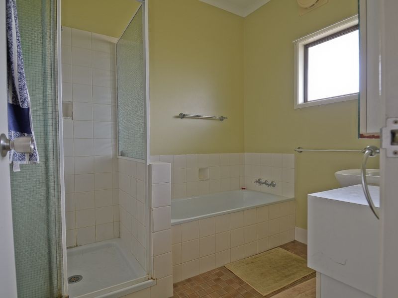 33 Bonython Drive, Emerald QLD 4720