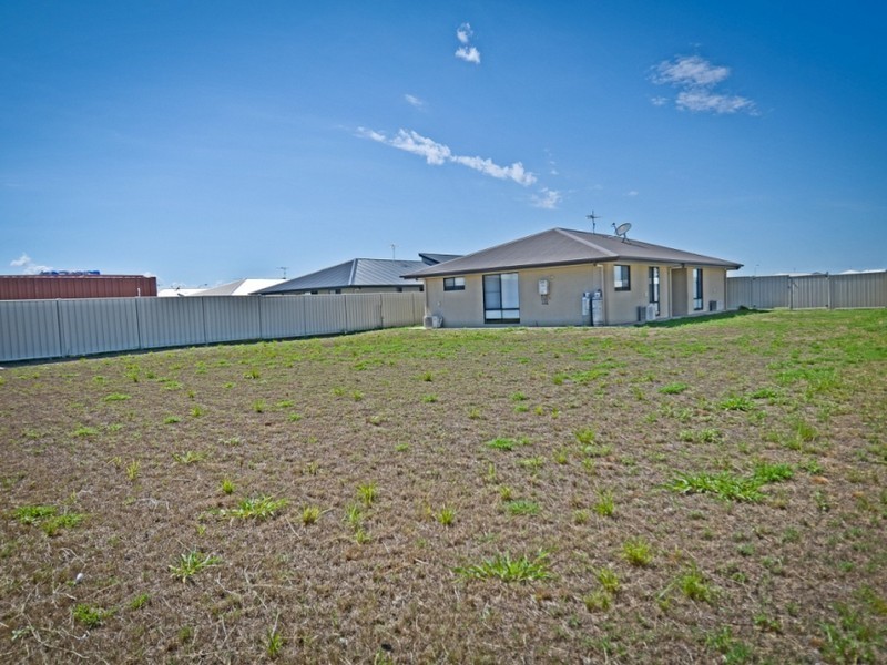 8 Baird Street, Emerald QLD 4720