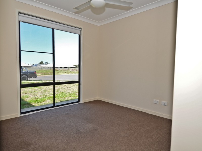 8 Baird Street, Emerald QLD 4720