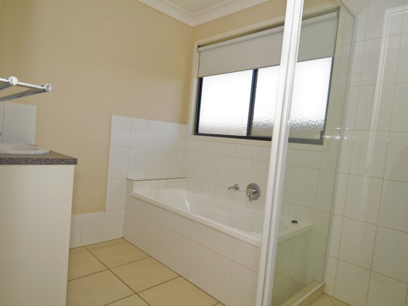 8 Baird Street, Emerald QLD 4720