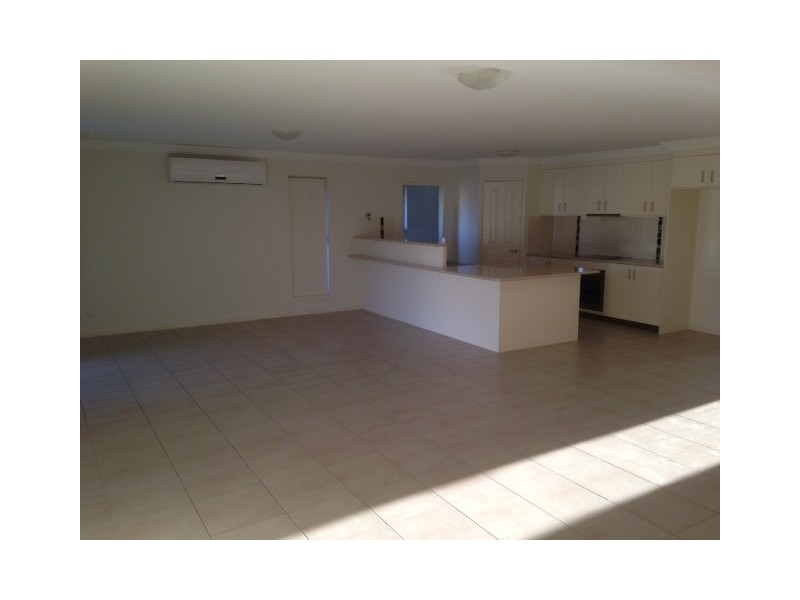 10 Bluegums Drive, Emerald QLD 4720