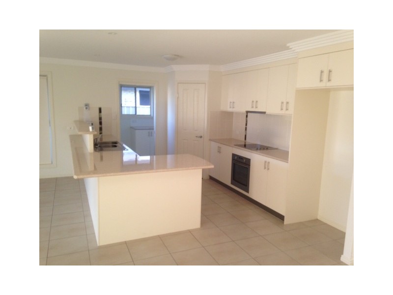 10 Bluegums Drive, Emerald QLD 4720