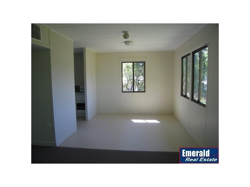 28 Moody Street, Emerald QLD 4720
