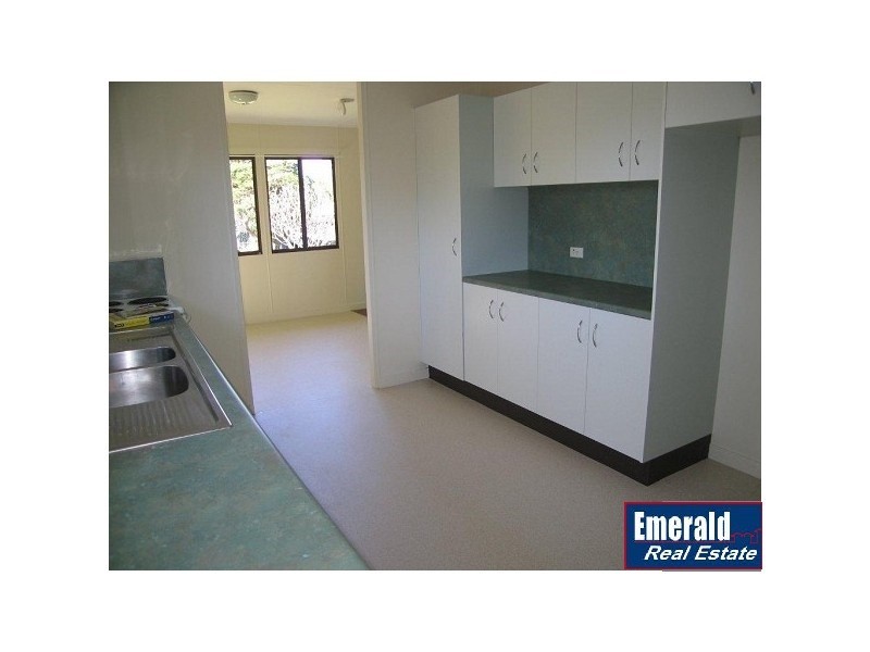 28 Moody Street, Emerald QLD 4720