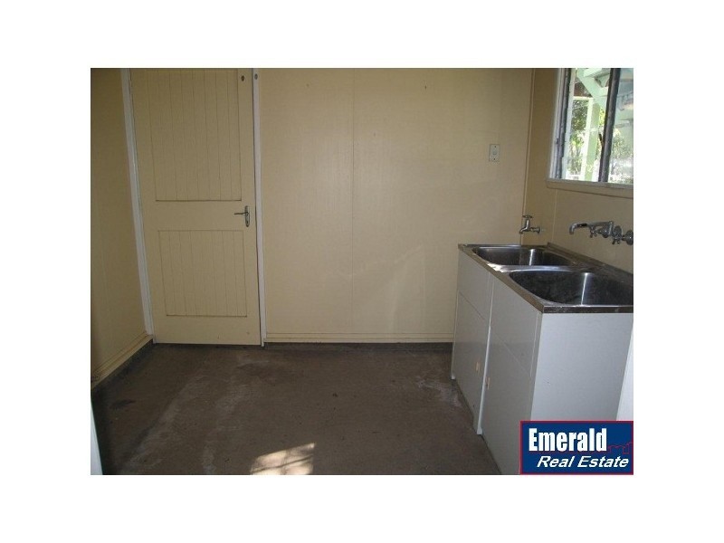 28 Moody Street, Emerald QLD 4720