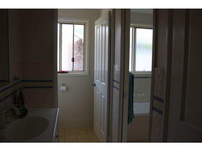 5 Buahinia Court, Emerald QLD 4720