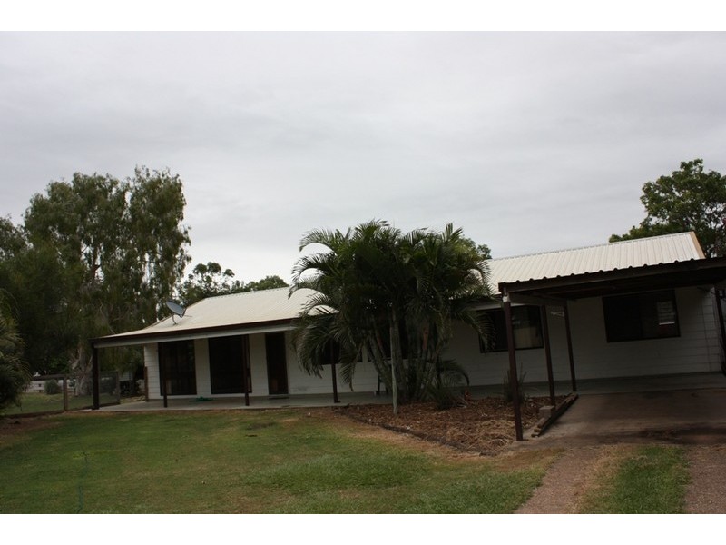 11 Campbell Street, Emerald QLD 4720