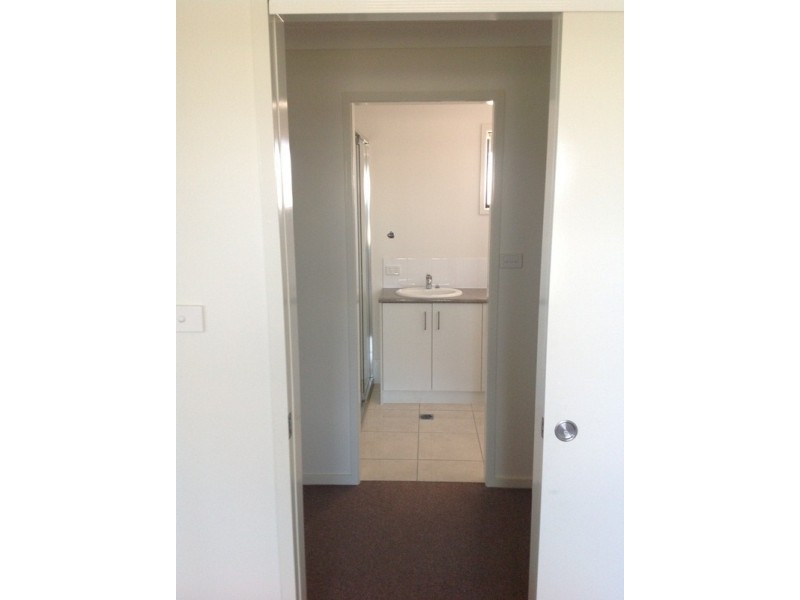 6 Thornton Street, Emerald QLD 4720
