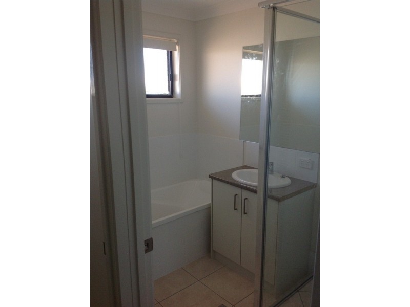 6 Thornton Street, Emerald QLD 4720