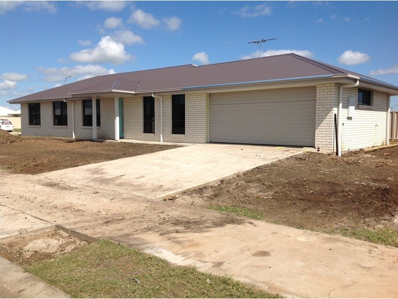 6 Thornton Street, Emerald QLD 4720