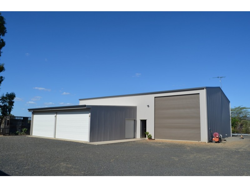 14 Edgewood Drive, Emerald QLD 4720