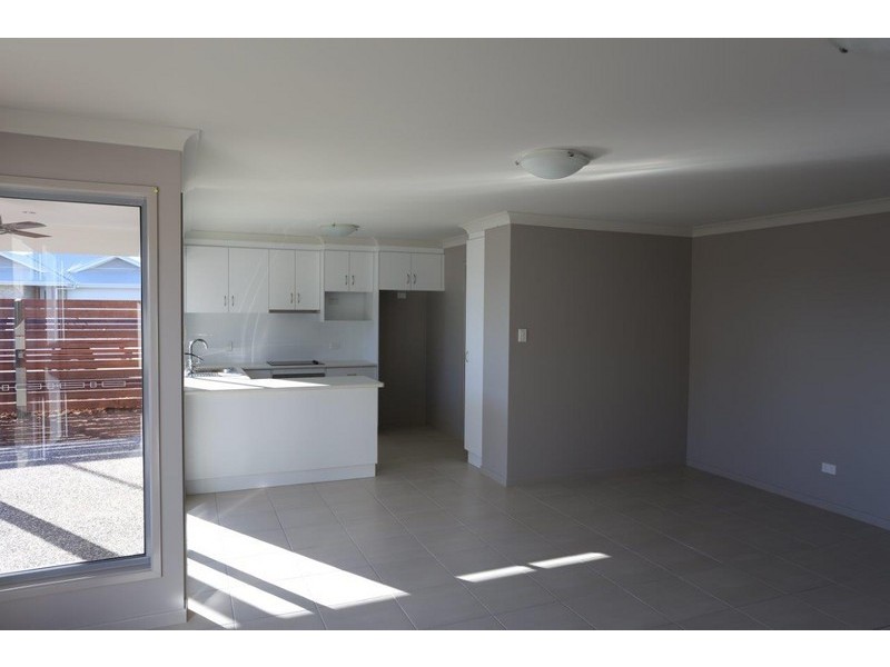 3/44 Kassidy Drive, Emerald QLD 4720